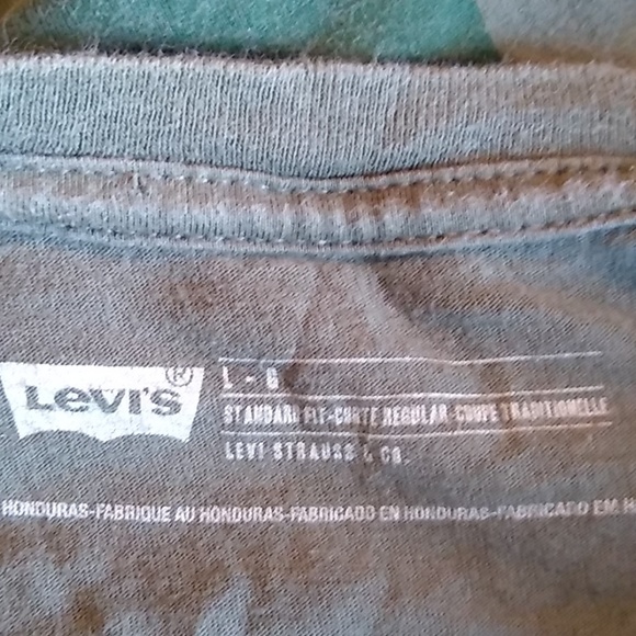 Bundle of tees - Picture 6 of 7